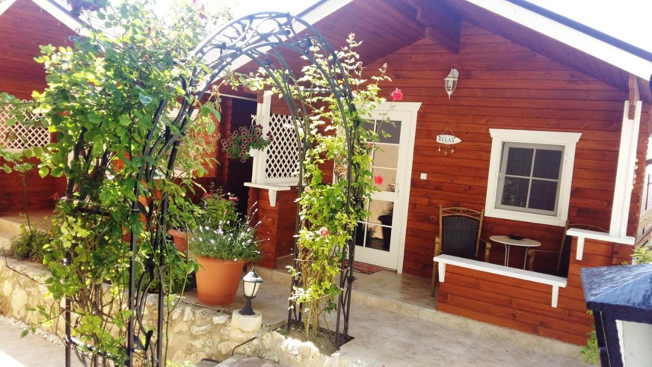 Guest House Yanita ヴァルナ エクステリア 写真