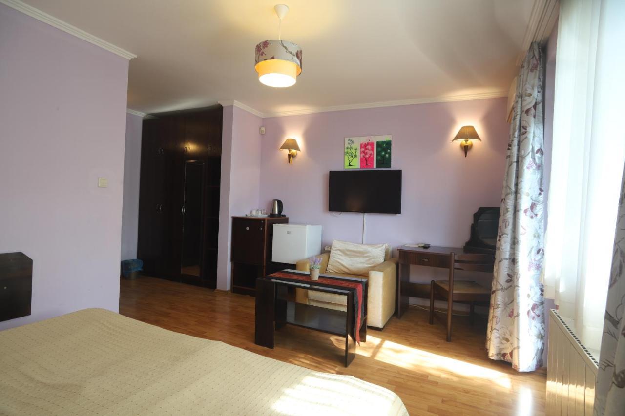Guest House Yanita ヴァルナ エクステリア 写真