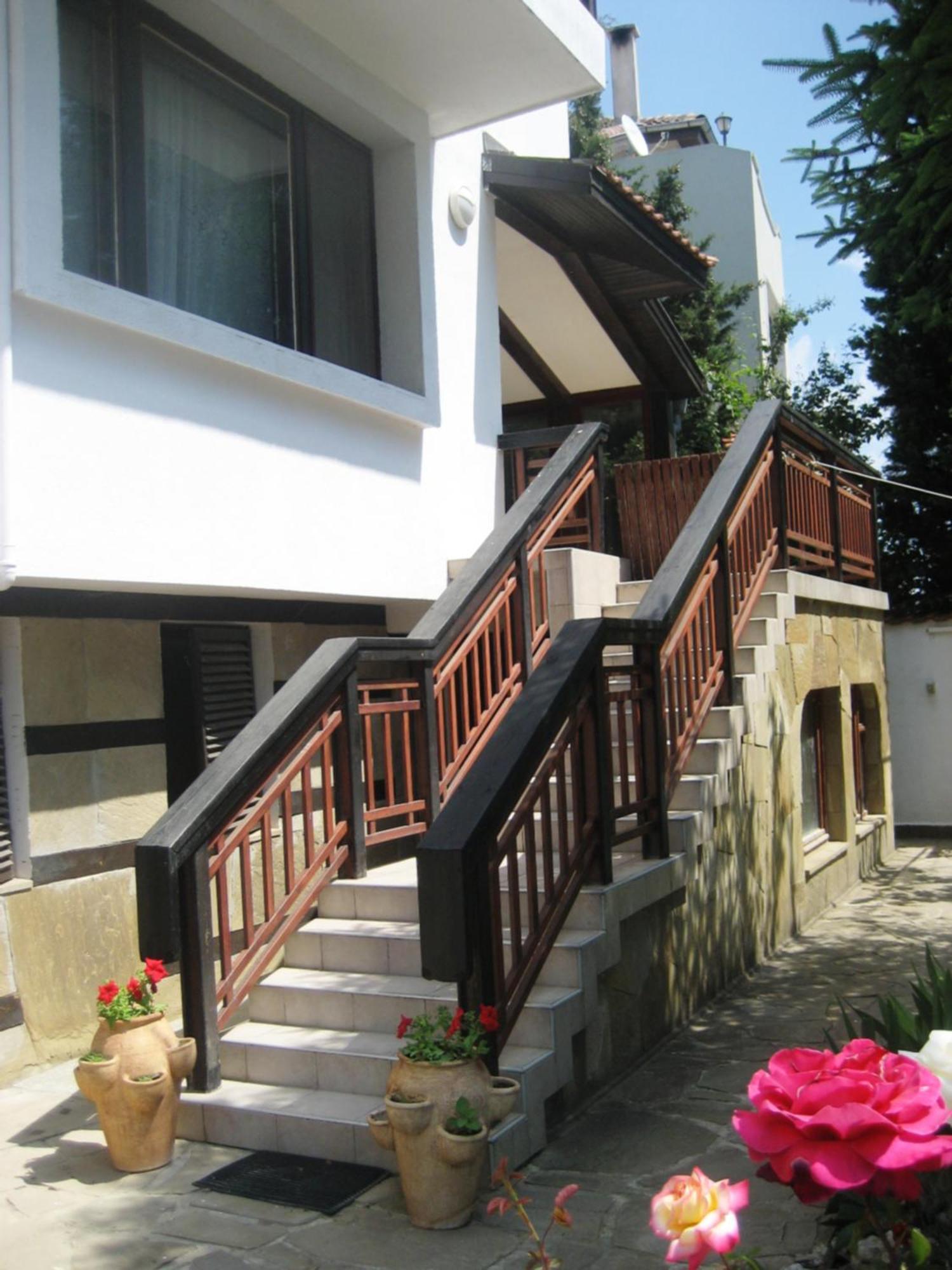 Guest House Yanita ヴァルナ エクステリア 写真